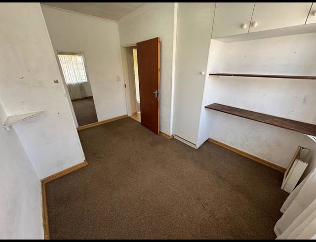 2 BEDROOM TOWNHOUSE FOR SALE IN FREEWAY PARK